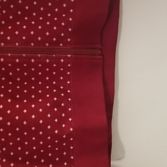 Fabletics cropped red patterned top full front zip Valentine's Day - Picture 7 of 7